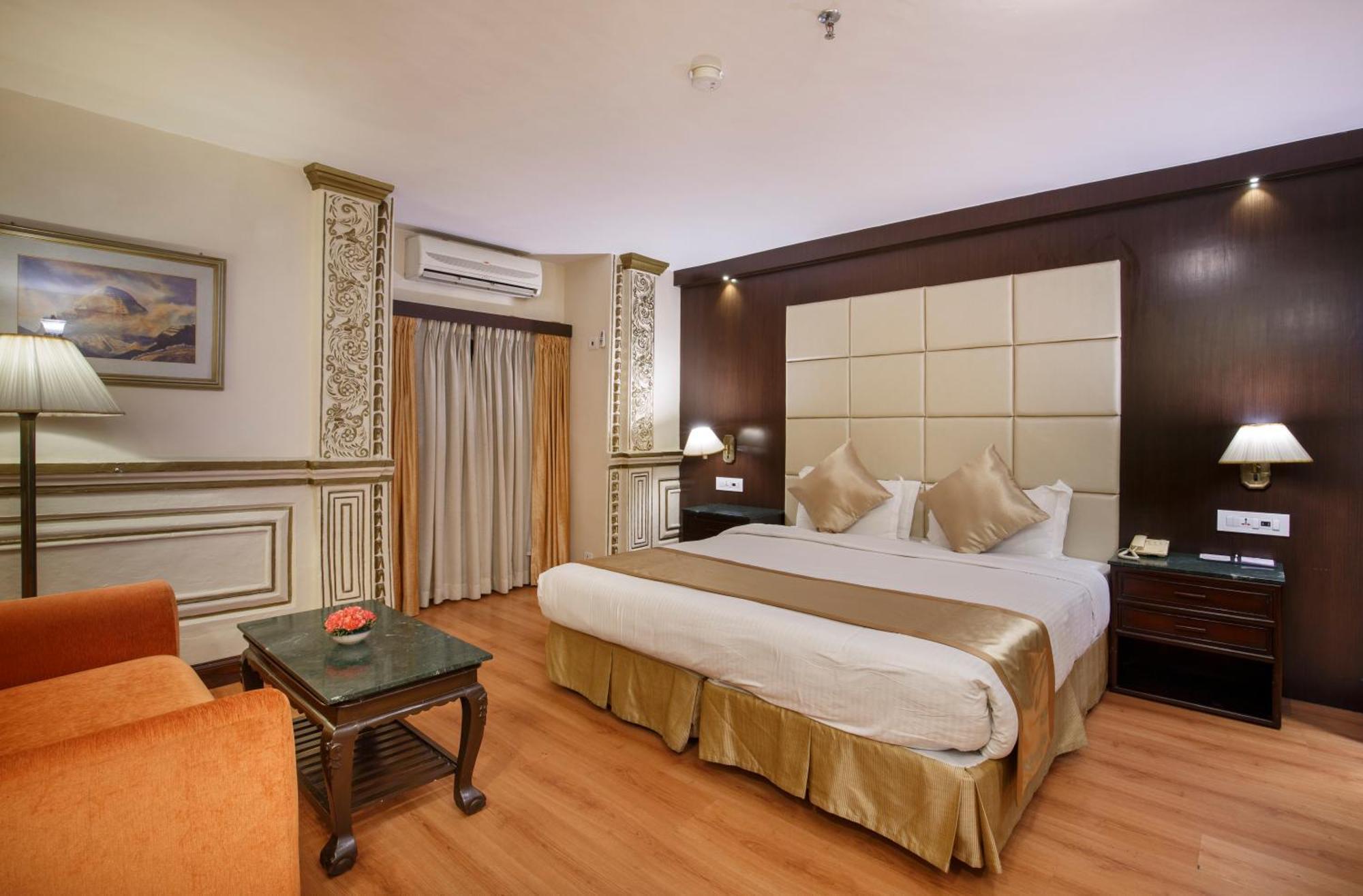 Deluxe Double Room Early Check & Late Check-out by 2 Hrs,1456617733:JPEG